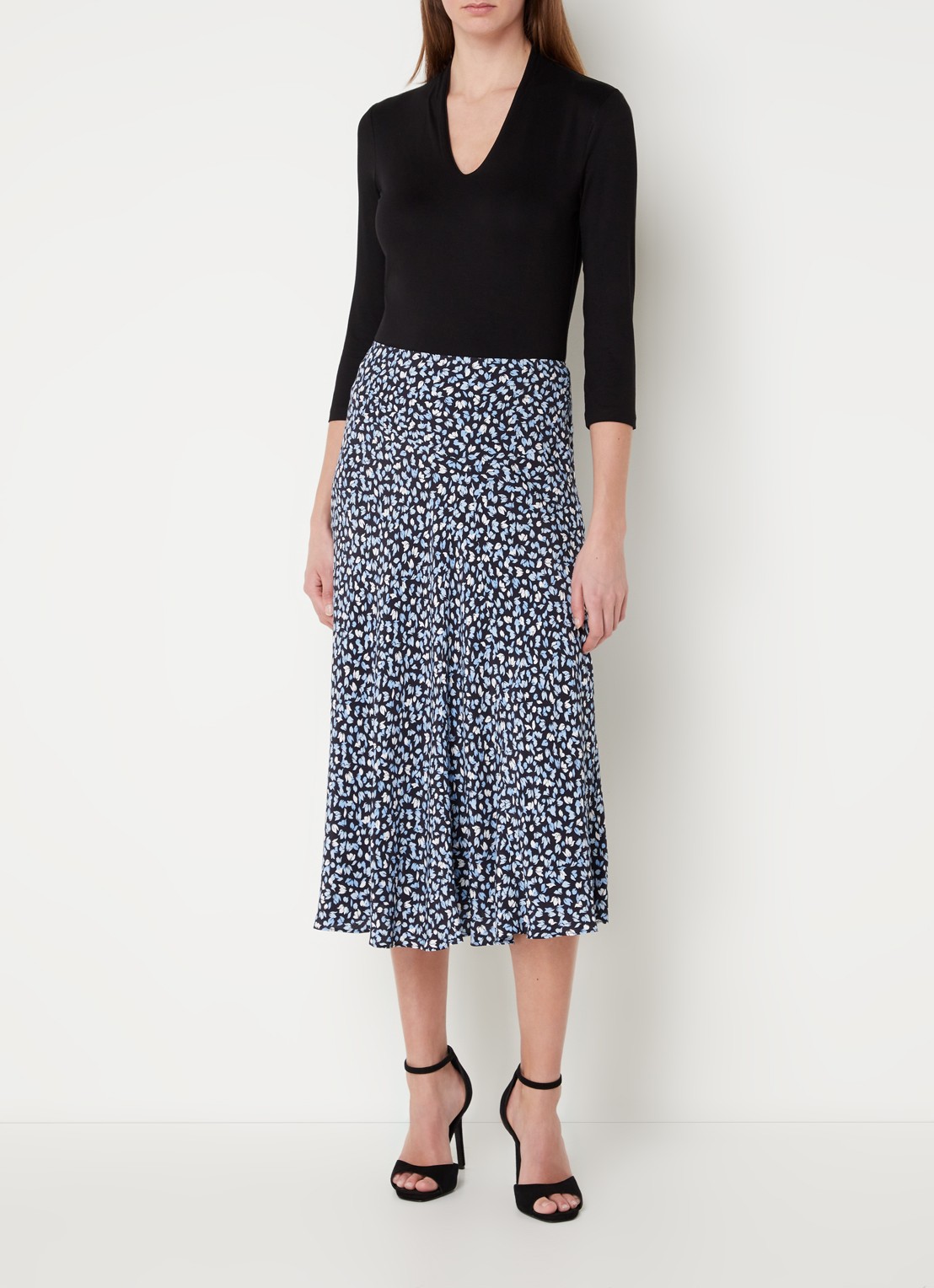 Hobbs Aimee top met V-hals en driekwart mouw - voorkant 2 zwart