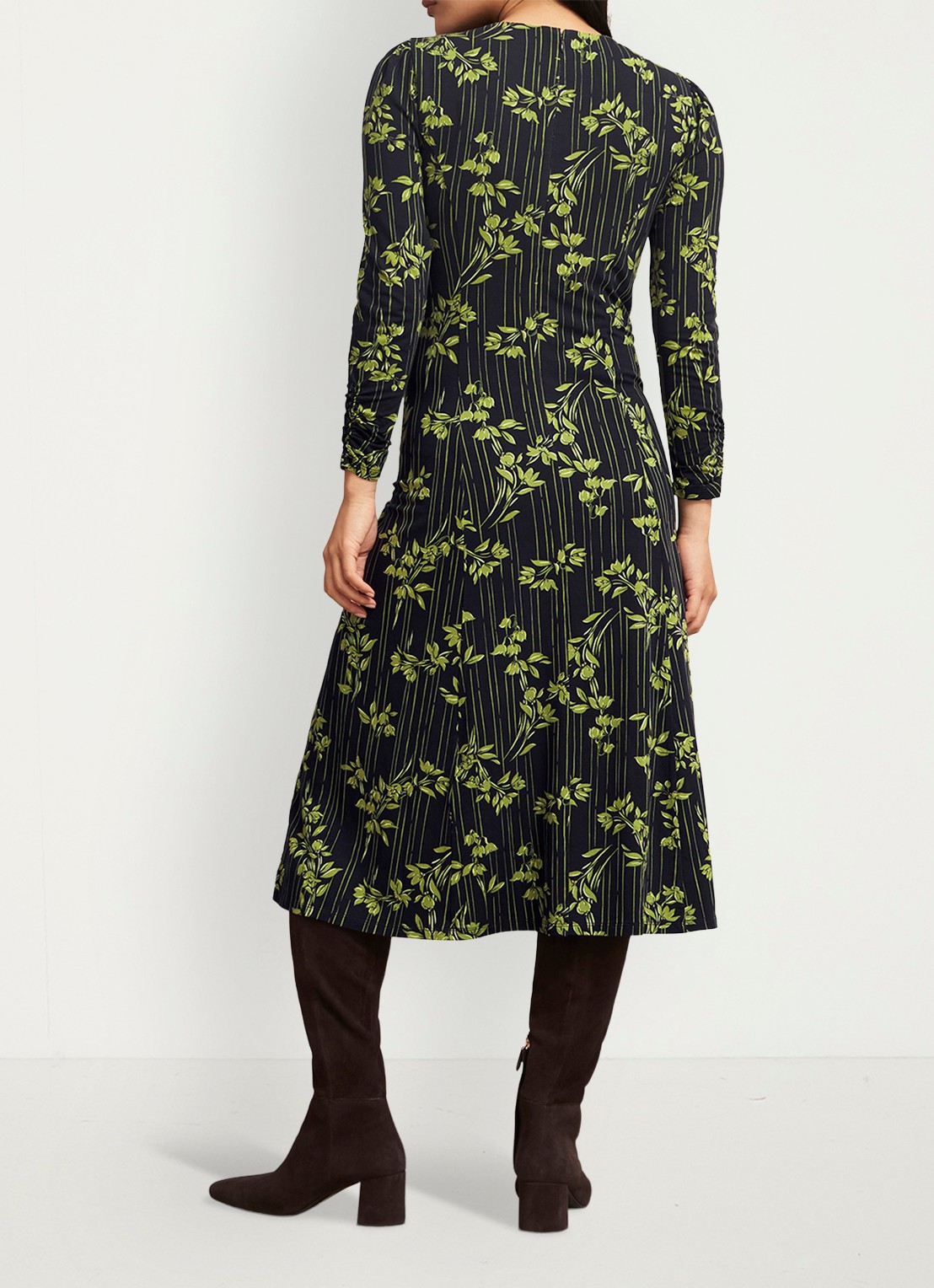 Hobbs Alison midi jurk met bloemenprint - achterkant groen