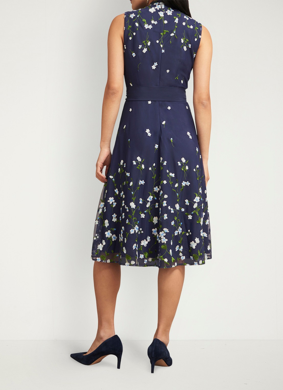 Hobbs Aria midi jurk met bloemenprint - achterkant donkerblauw