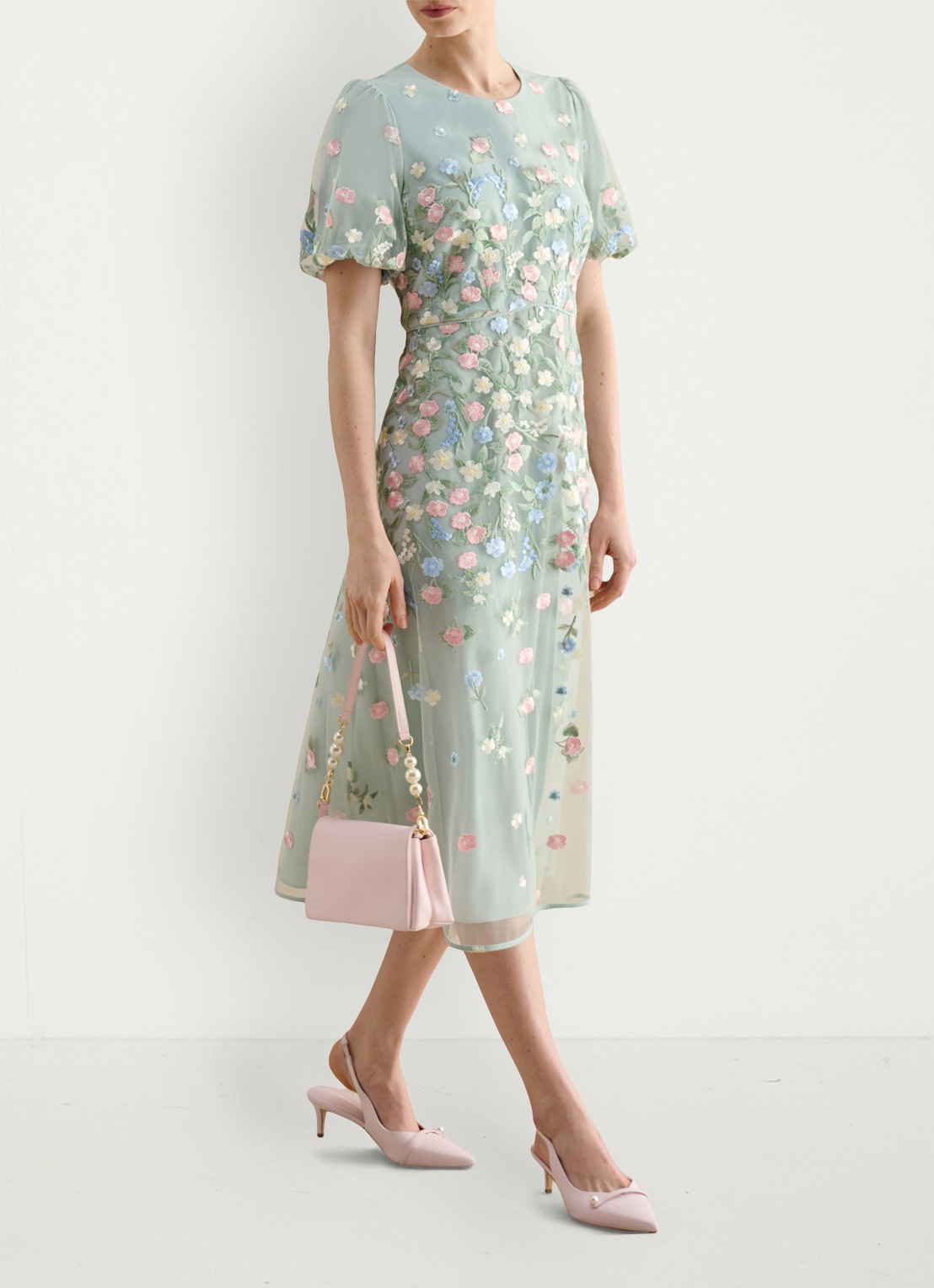 Hobbs Audra midi jurk met bloemborduring en pofmouw - detail 2 lichtgroen