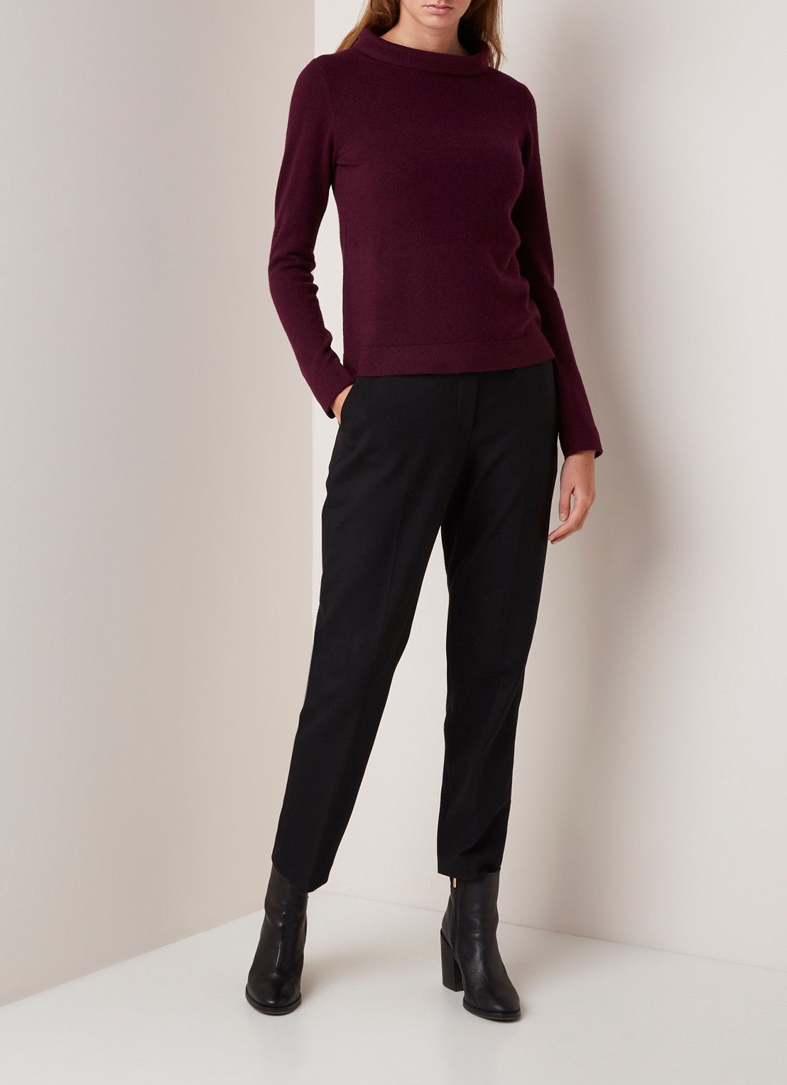 Hobbs Audrey fijngebreide pullover in kasjmierblend met lage col - voorkant 4 brons