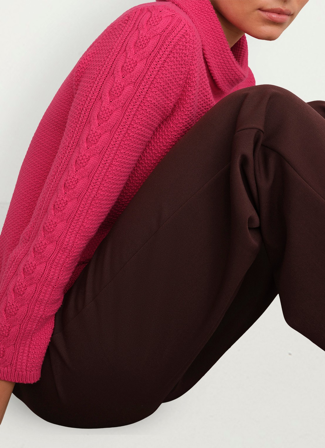 Hobbs Camilla grofgebreide trui met col - detail 3 roze