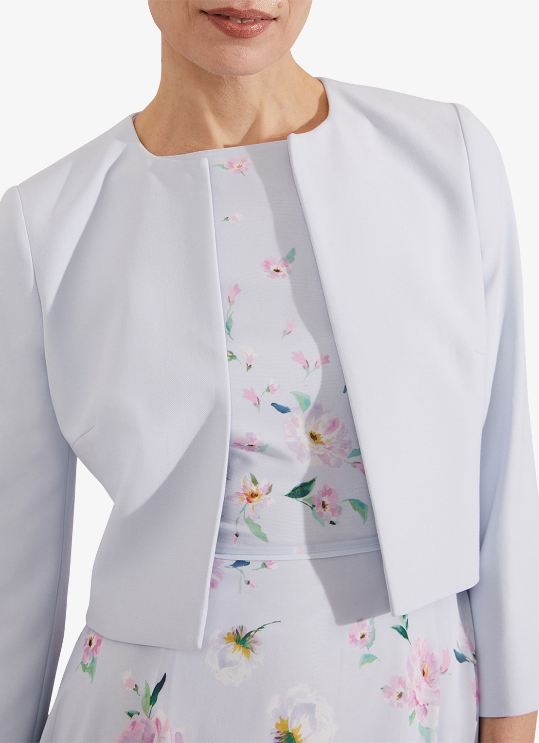 Hobbs Elize bolero met schoudervulling - detail 3 blauw