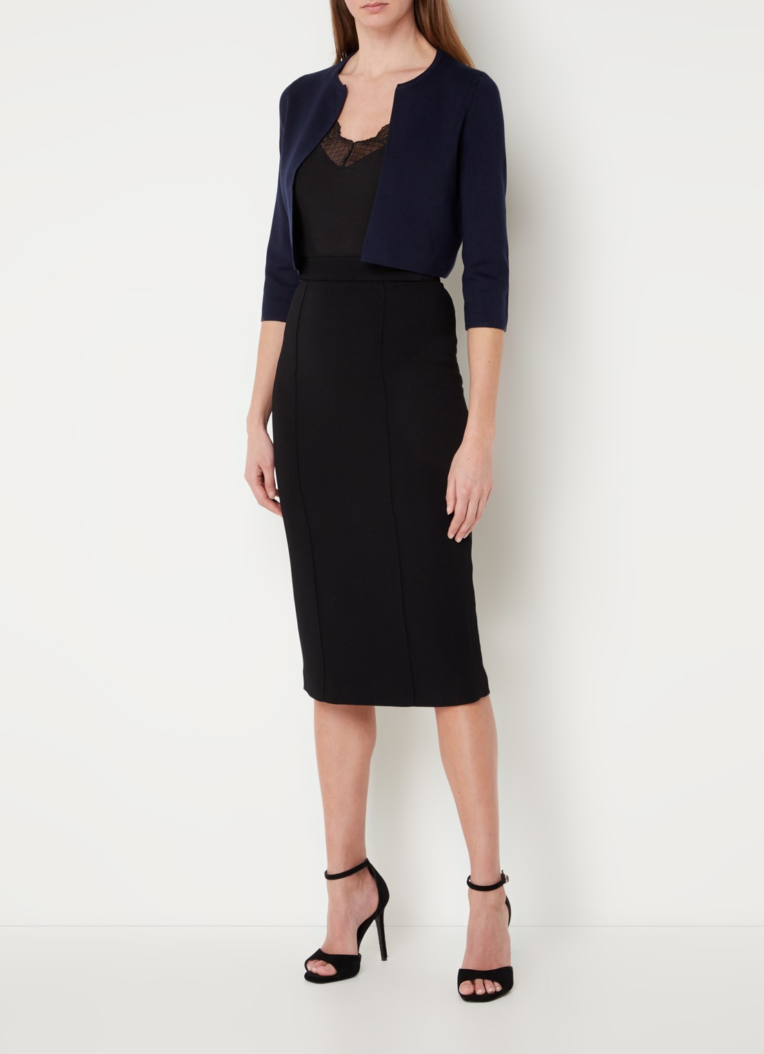 Hobbs Ella fijngebreid cropped vest in lyocellblend  - voorkant 2 donkerblauw