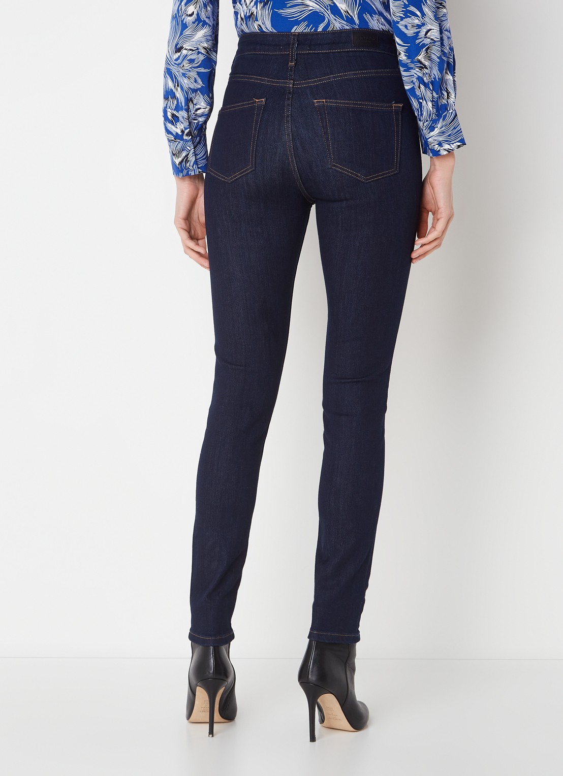 Hobbs GIA SCULPTING JEAN - achterkant indigo