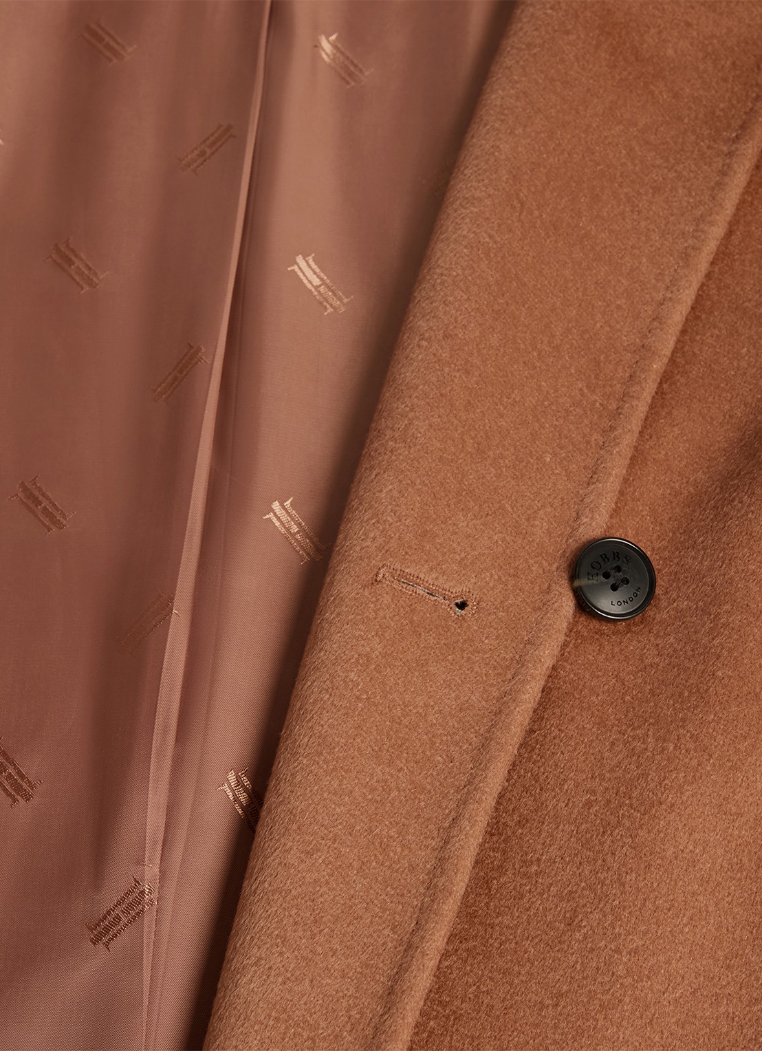 Hobbs Livia mantel van wol met strikceintuur - detail 4 camel