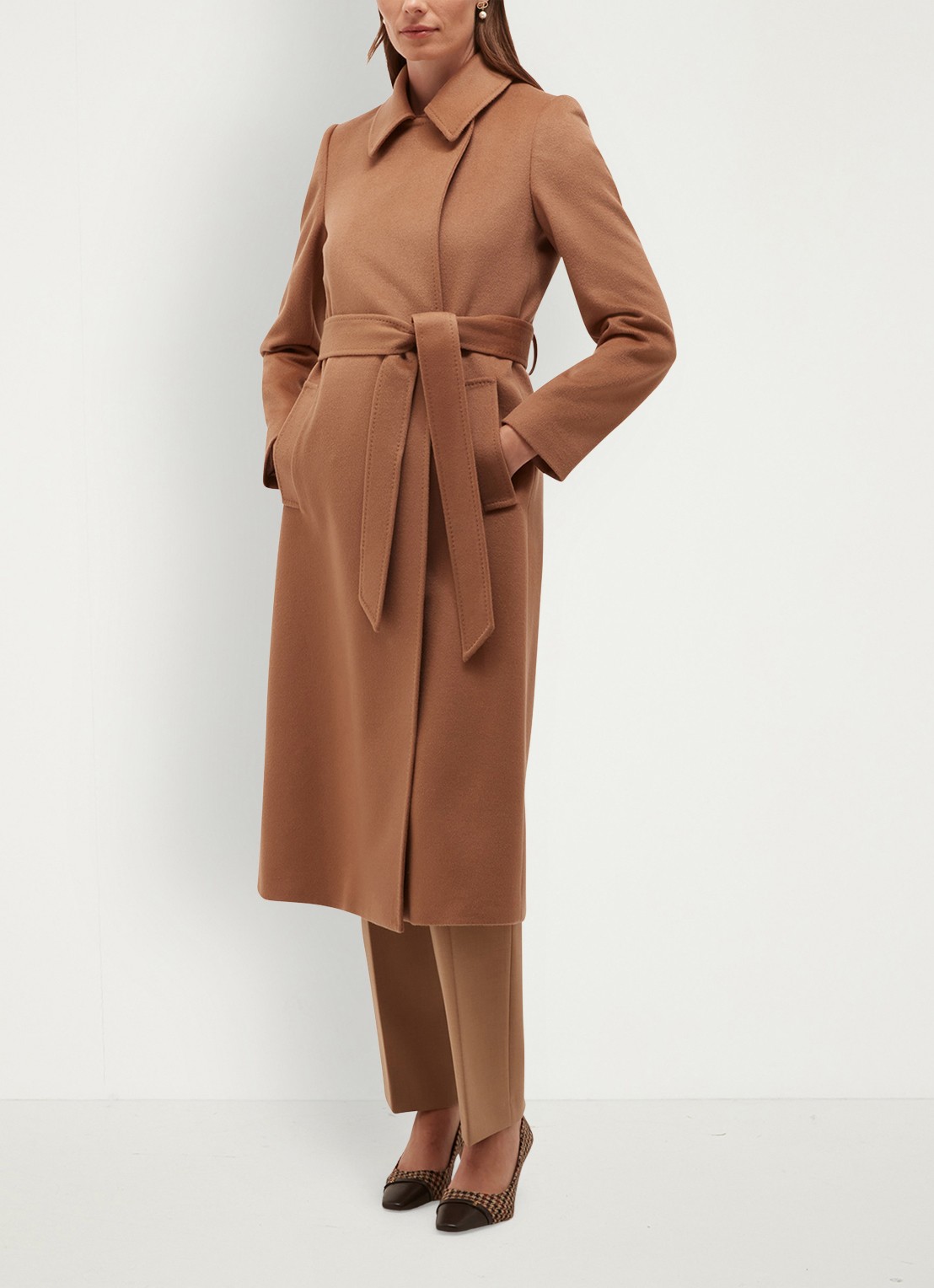 Hobbs Livia mantel van wol met strikceintuur - voorkant 6 camel