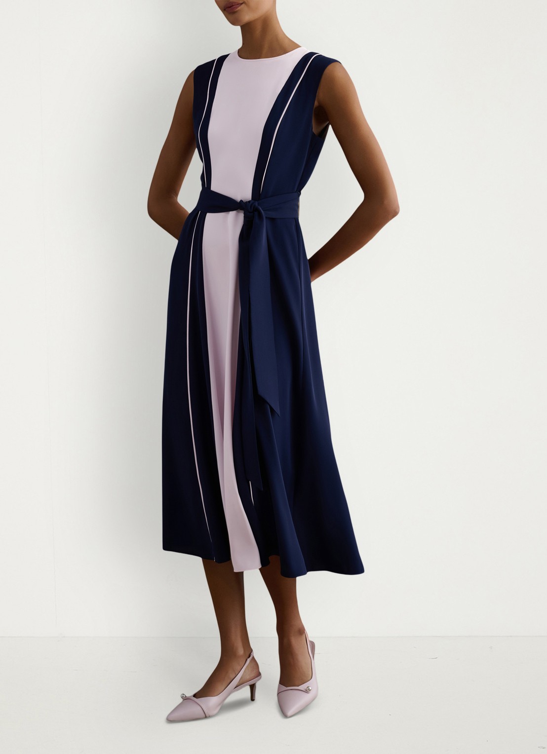 Hobbs Louise midi jurk met strikceintuur - voorkant 2 oudroze