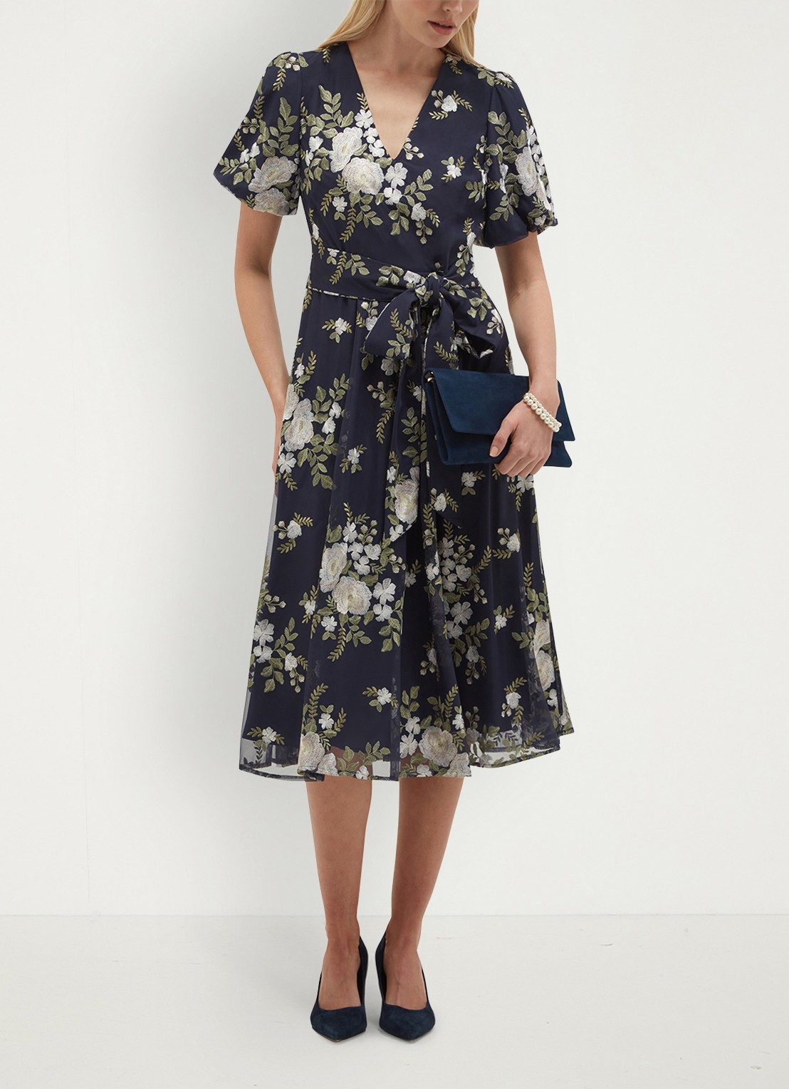 Hobbs Midi jurk met bloemenprint met V-hals - detail 4 donkerblauw