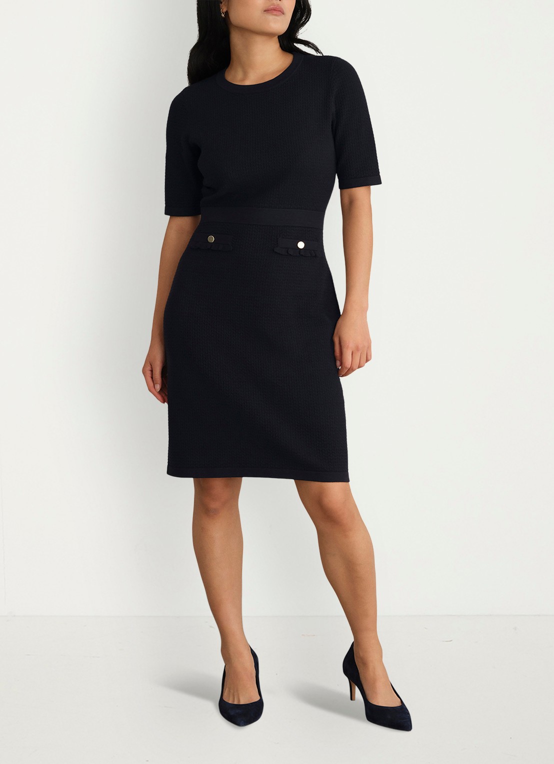 Hobbs Petra fijngebreide mini jurk met sierknopen - voorkant 2 donkerblauw