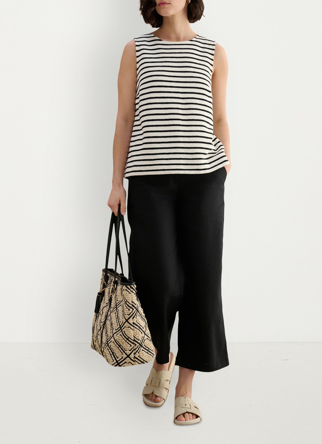 Hobbs Top met streepprint - voorkant 6 zwart