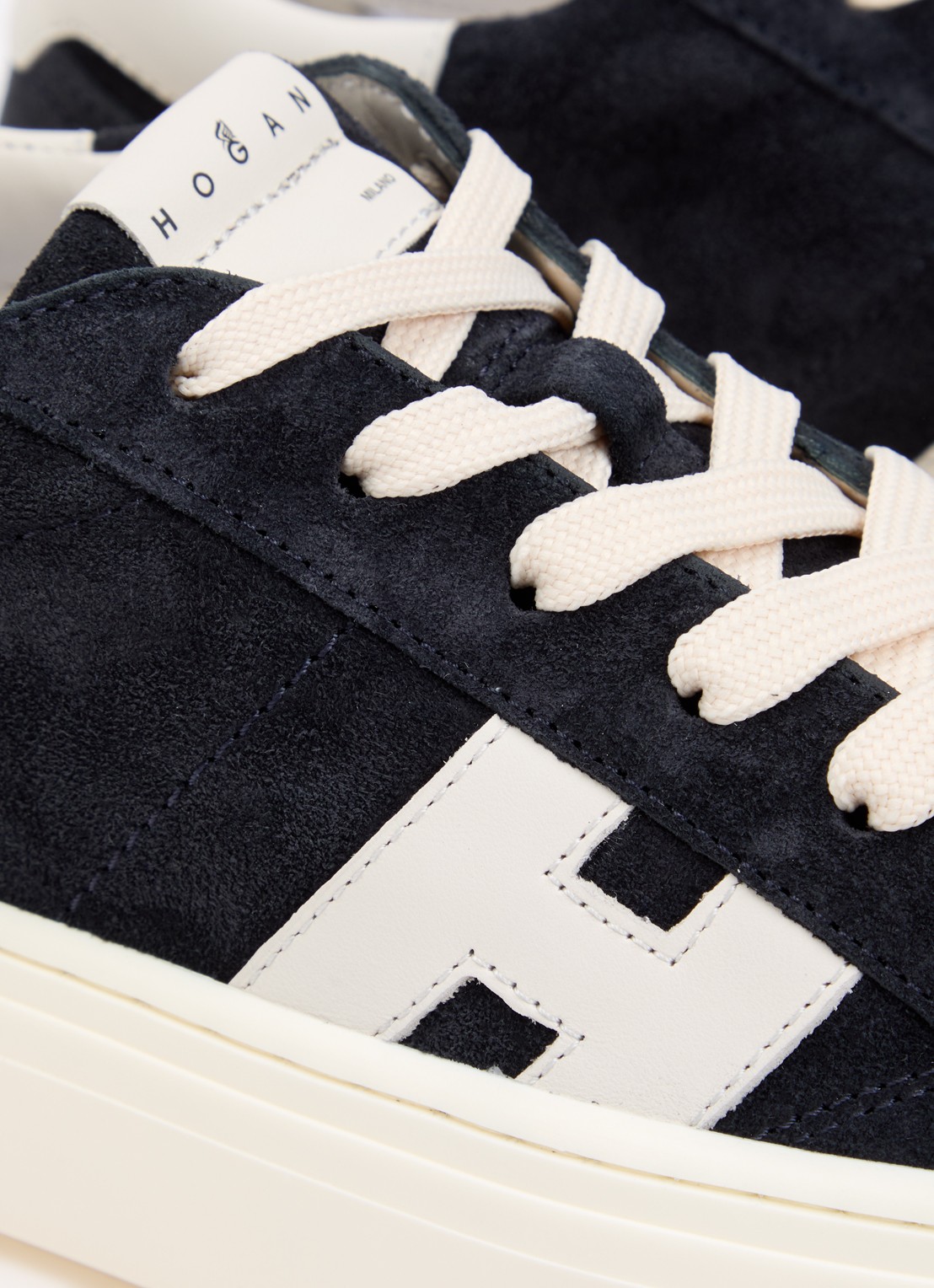 Hogan Crosswind sneaker van suède - detail 7 donkerblauw