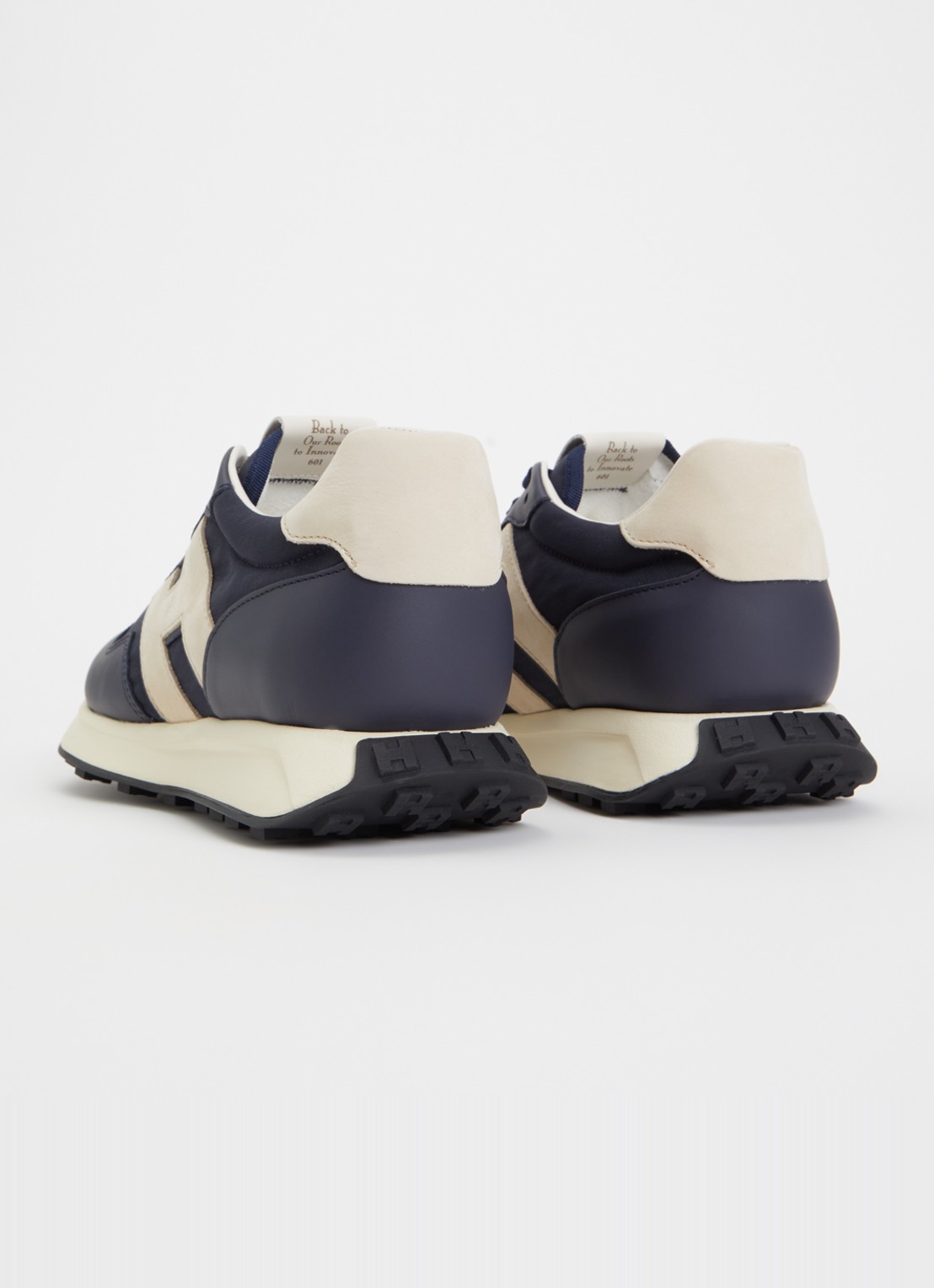 Hogan H601 sneaker met details van leer en nubuck - achterkant 6 donkerblauw