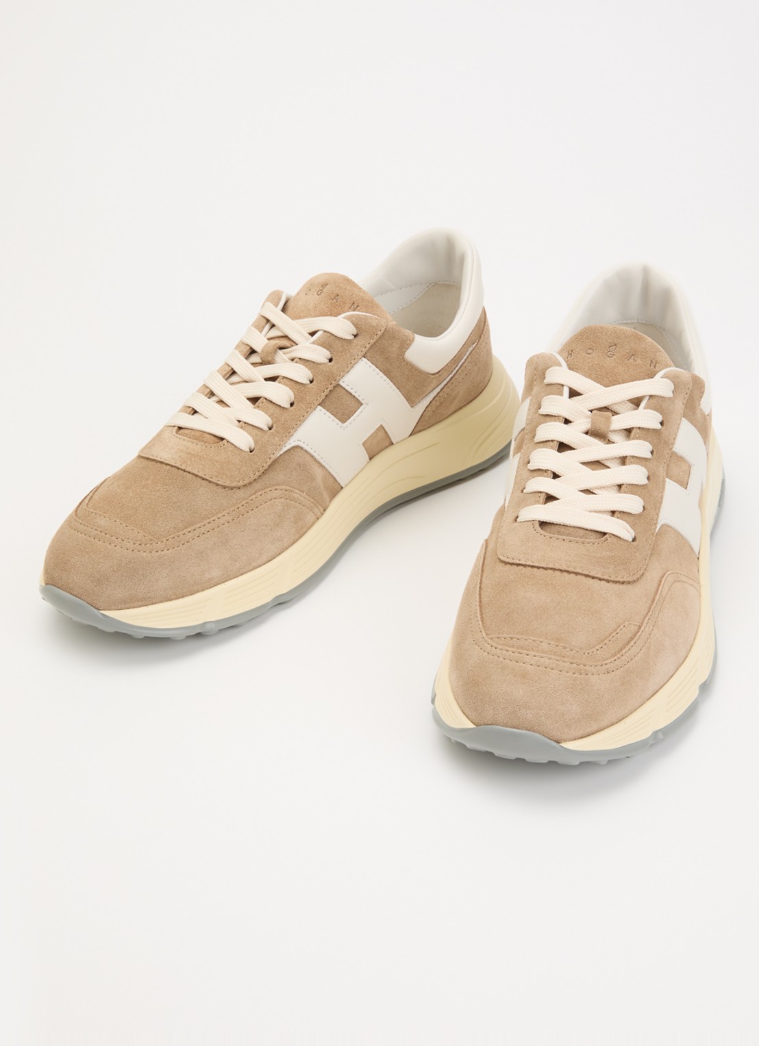 Hogan Hyperlight sneaker van suède met details van leer - detail zand