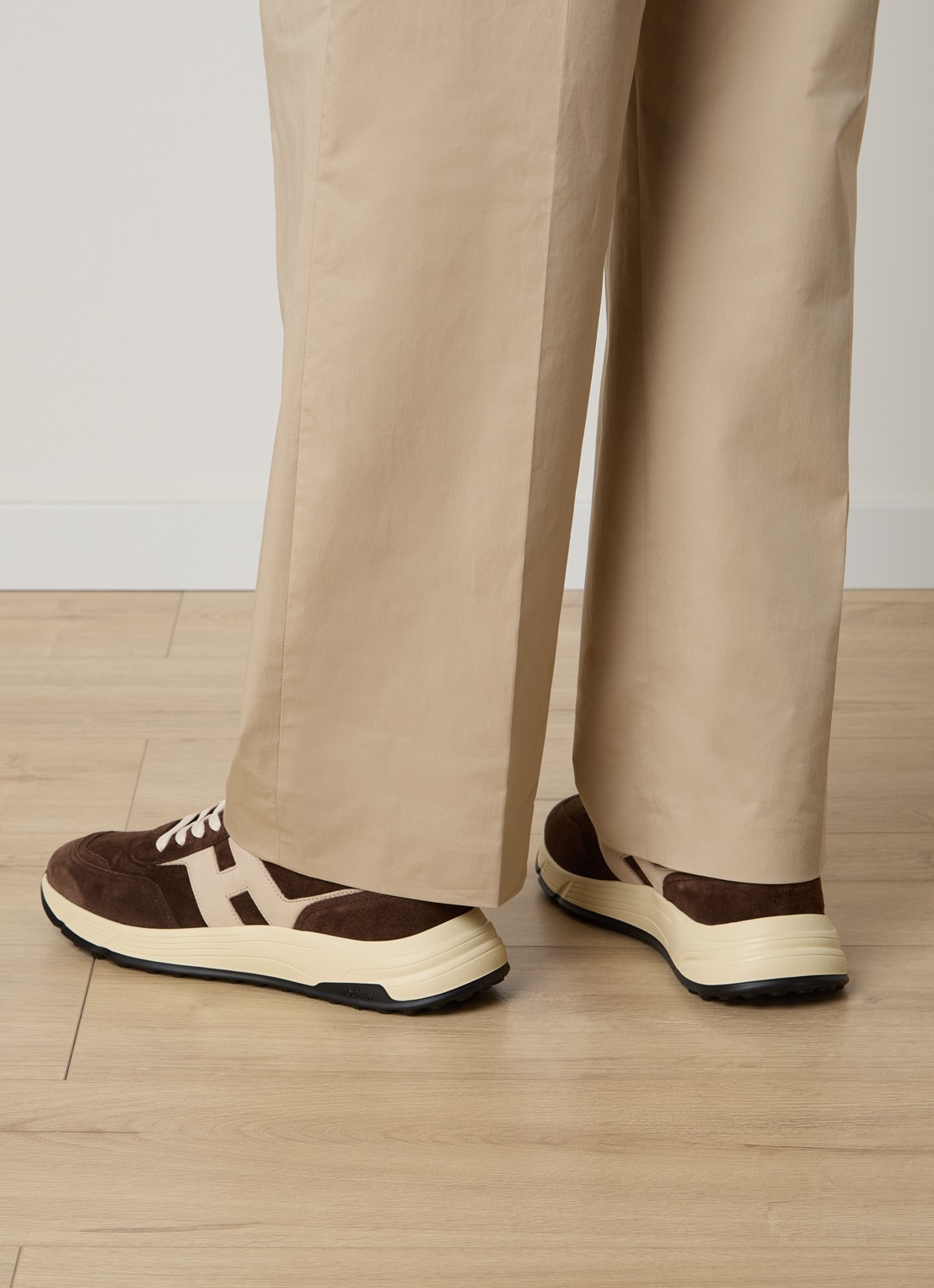 Hogan Hyperlight sneaker van suède - voorkant 7 bruin