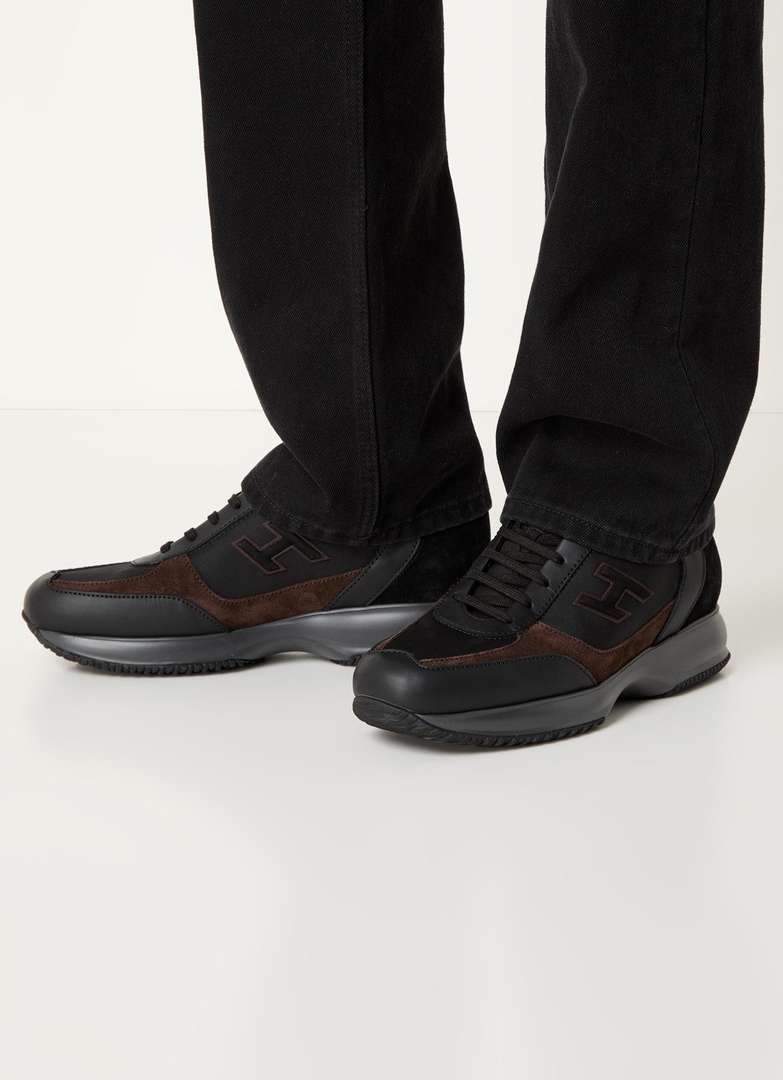 Hogan Interactive sneaker met suède en leren details - voorkant 3 zwart