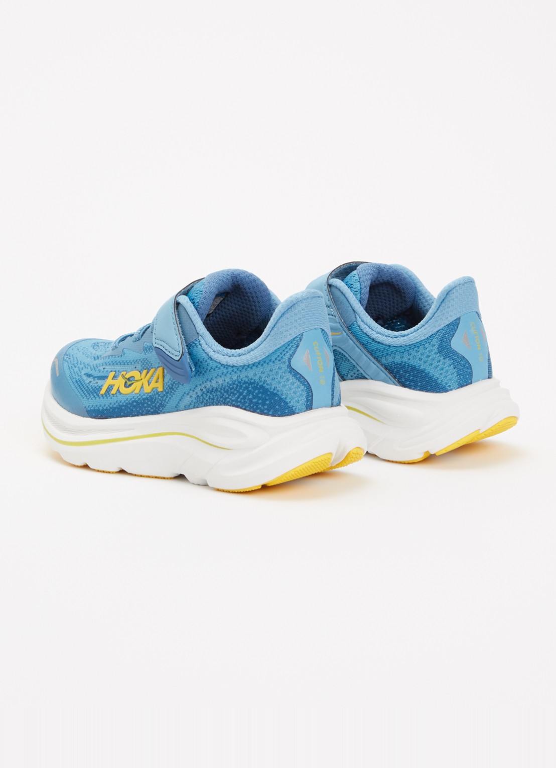 HOKA Clifton 10 hardloopschoen met gebreid bovenwerk en logo - achterkant blauw