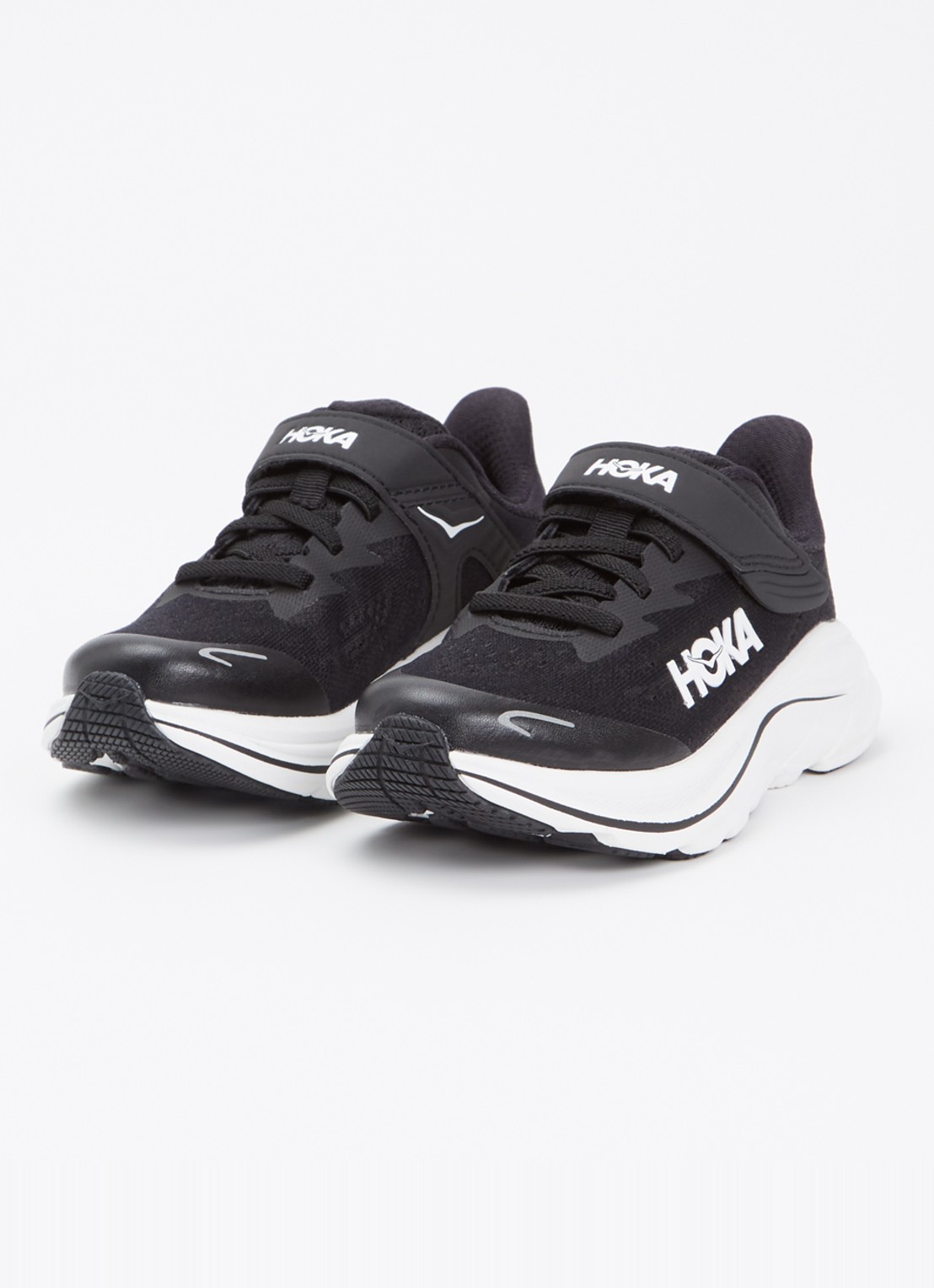 HOKA Clifton 10 hardloopschoen met gebreid bovenwerk en logo - voorkant 4 zwart
