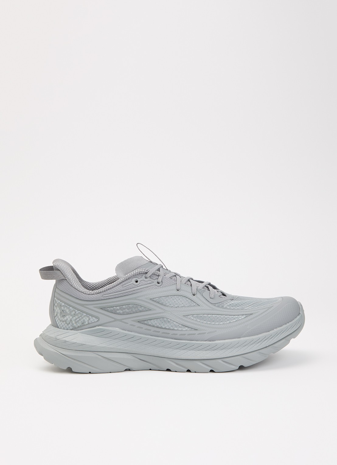 HOKA Mach Remastered sneaker van mesh met logo - voorkant 2 grijs