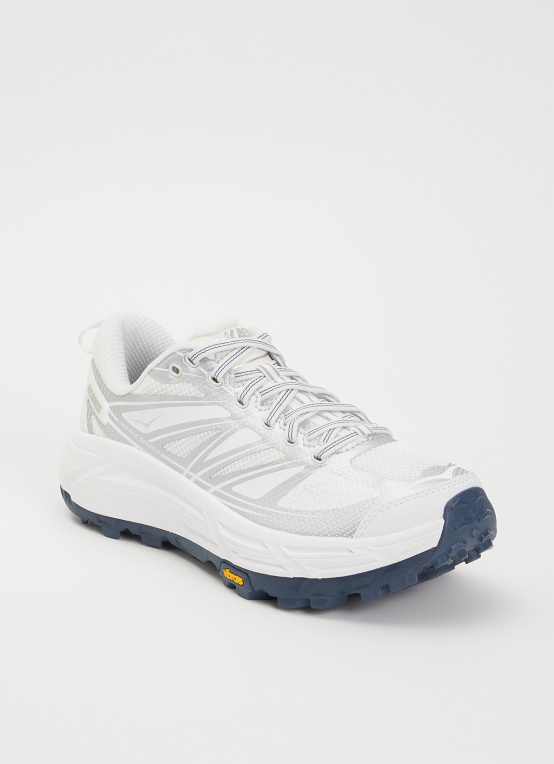 HOKA Mafate Speed 2 sneaker met mesh details - voorkant zilver
