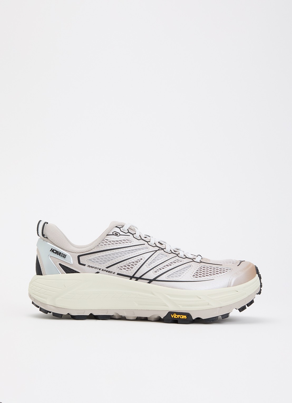 HOKA Mafate Speed 2 TS sneaker met mesh details en metallic finish - voorkant creme