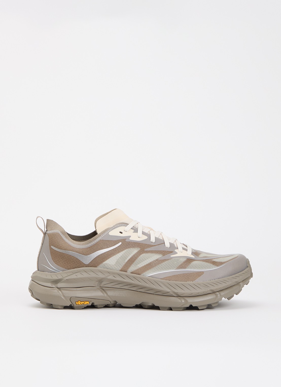 HOKA Mafate Speed 4 Lite sneaker met details van mesh - voorkant 4 beige
