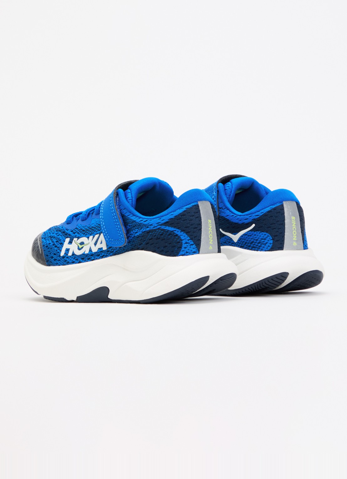 HOKA Rincon 4 sneaker met gebreid bovenwerk en logo - achterkant kobaltblauw
