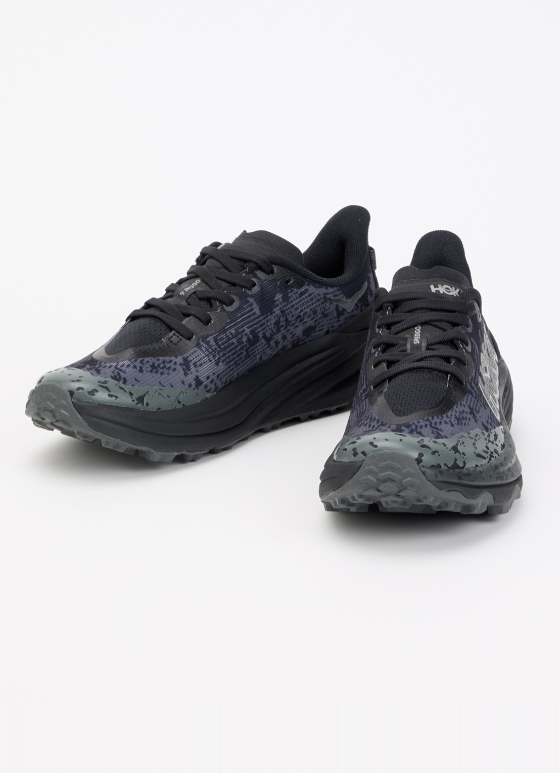 HOKA Speedgoat 6 sneaker met gebreid bovenwerk en logo - voorkant 4 zwart