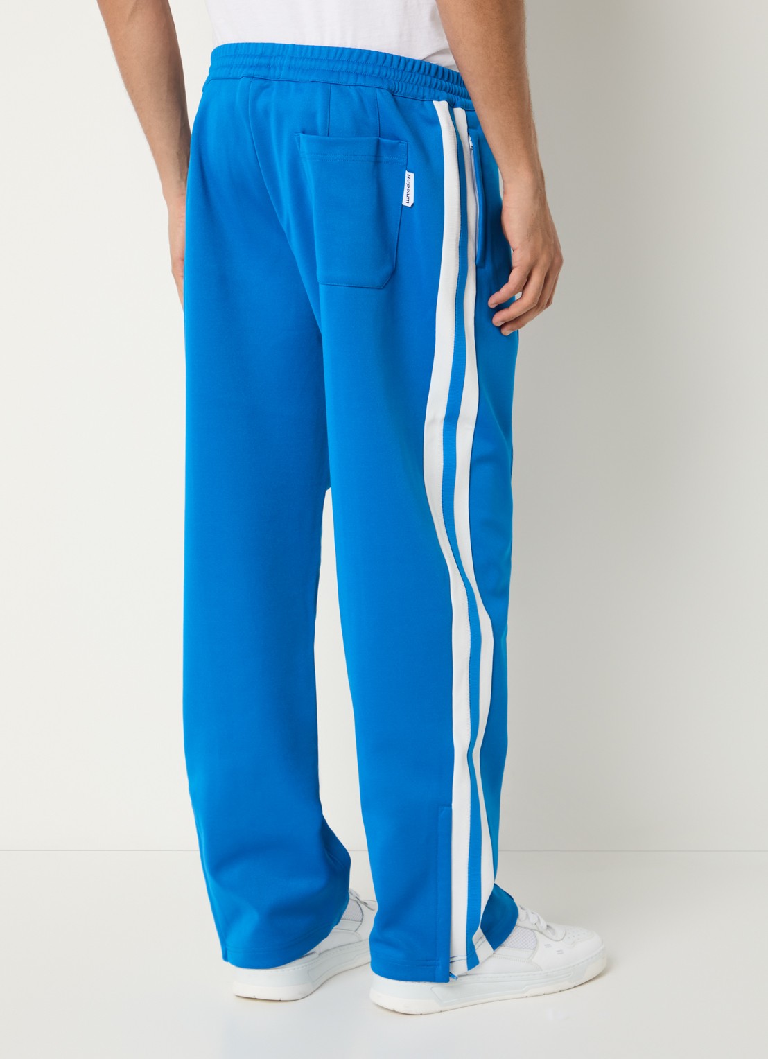 Hopeium Loose fit korte broek van zijde - achterkant 3 kobaltblauw
