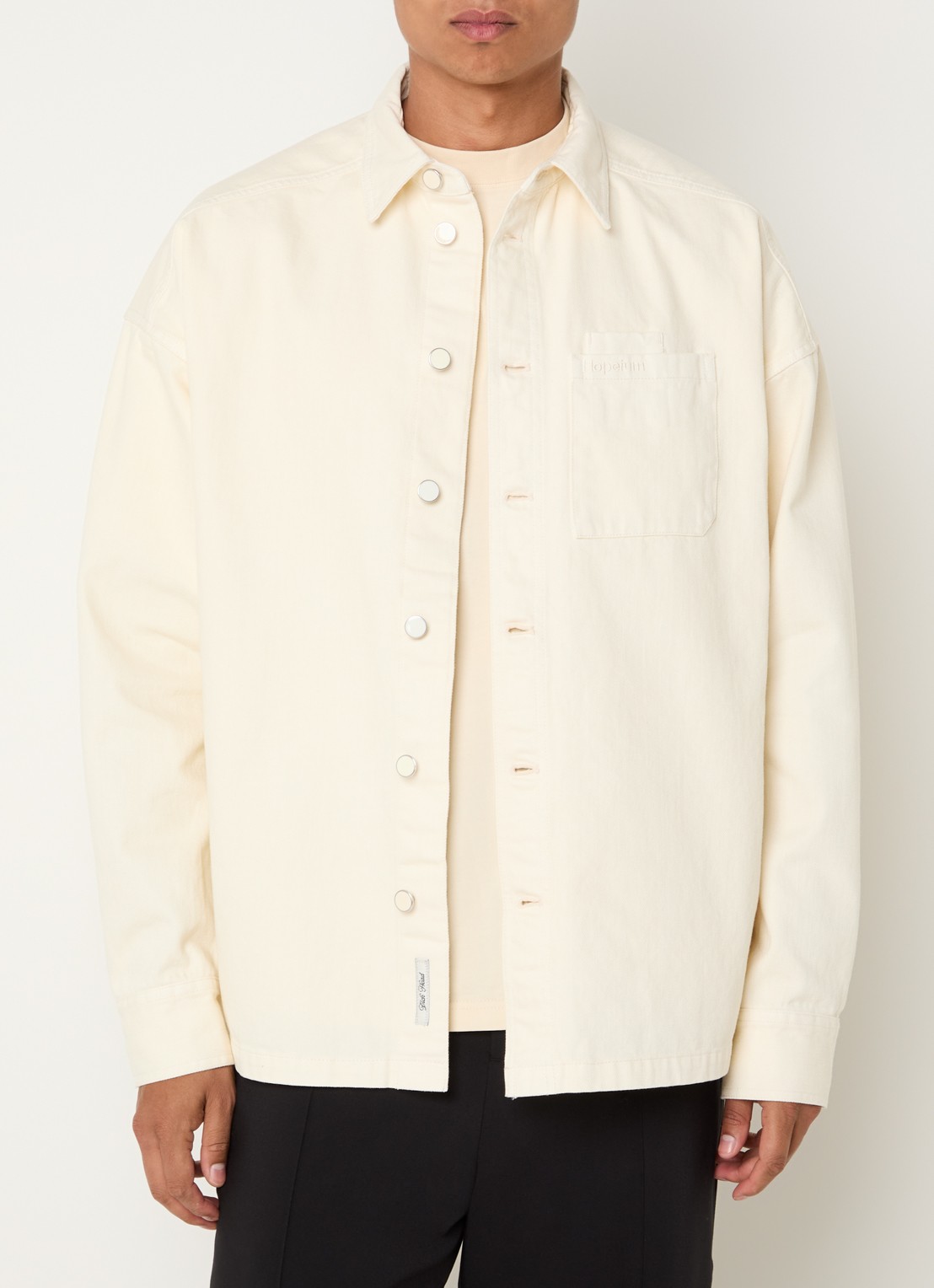 Hopeium Overshirt van denim met borstzak - detail creme