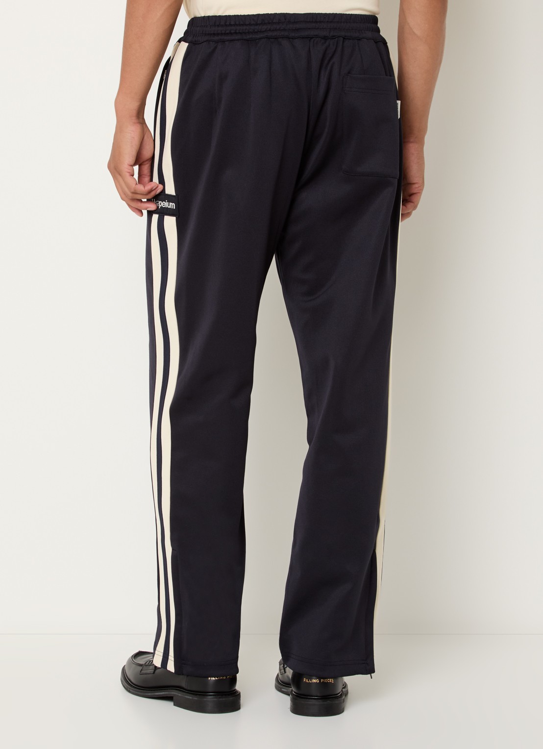 Hopeium Straight fit trackpants met ritszakken en logo - achterkant 3 zwart