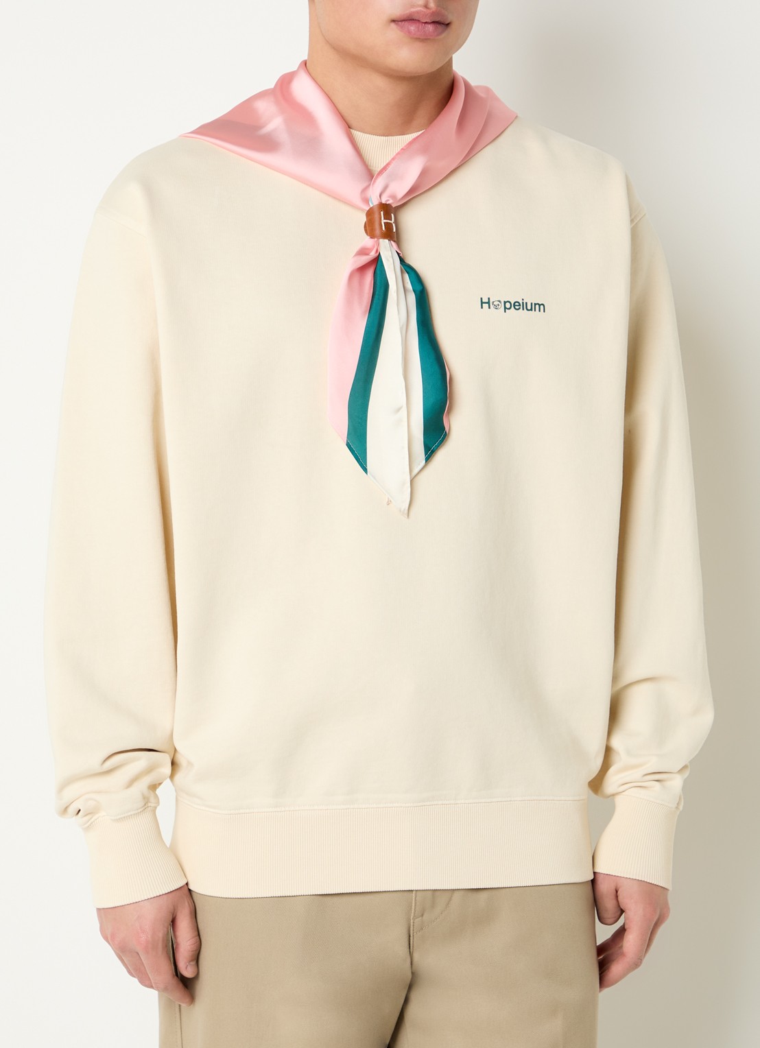 Hopeium Sweater met logo- en backprint - achterkant creme