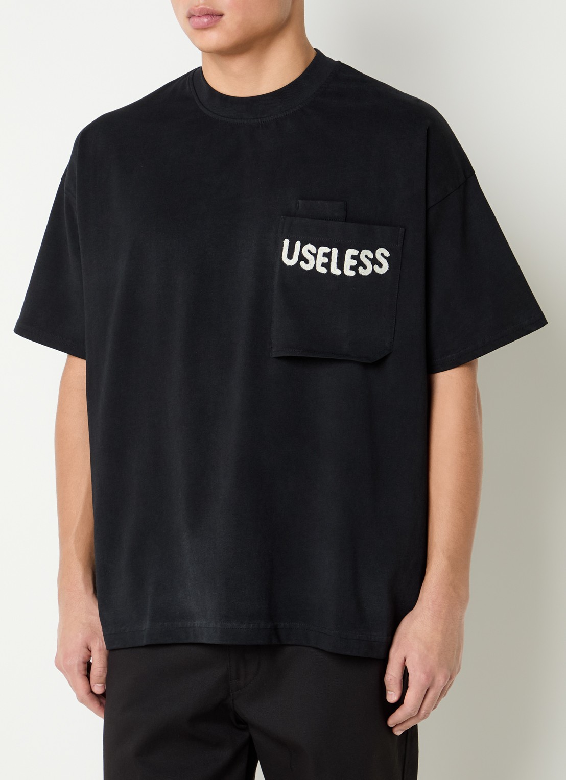 Hopeium T-shirt met borduring - detail zwart