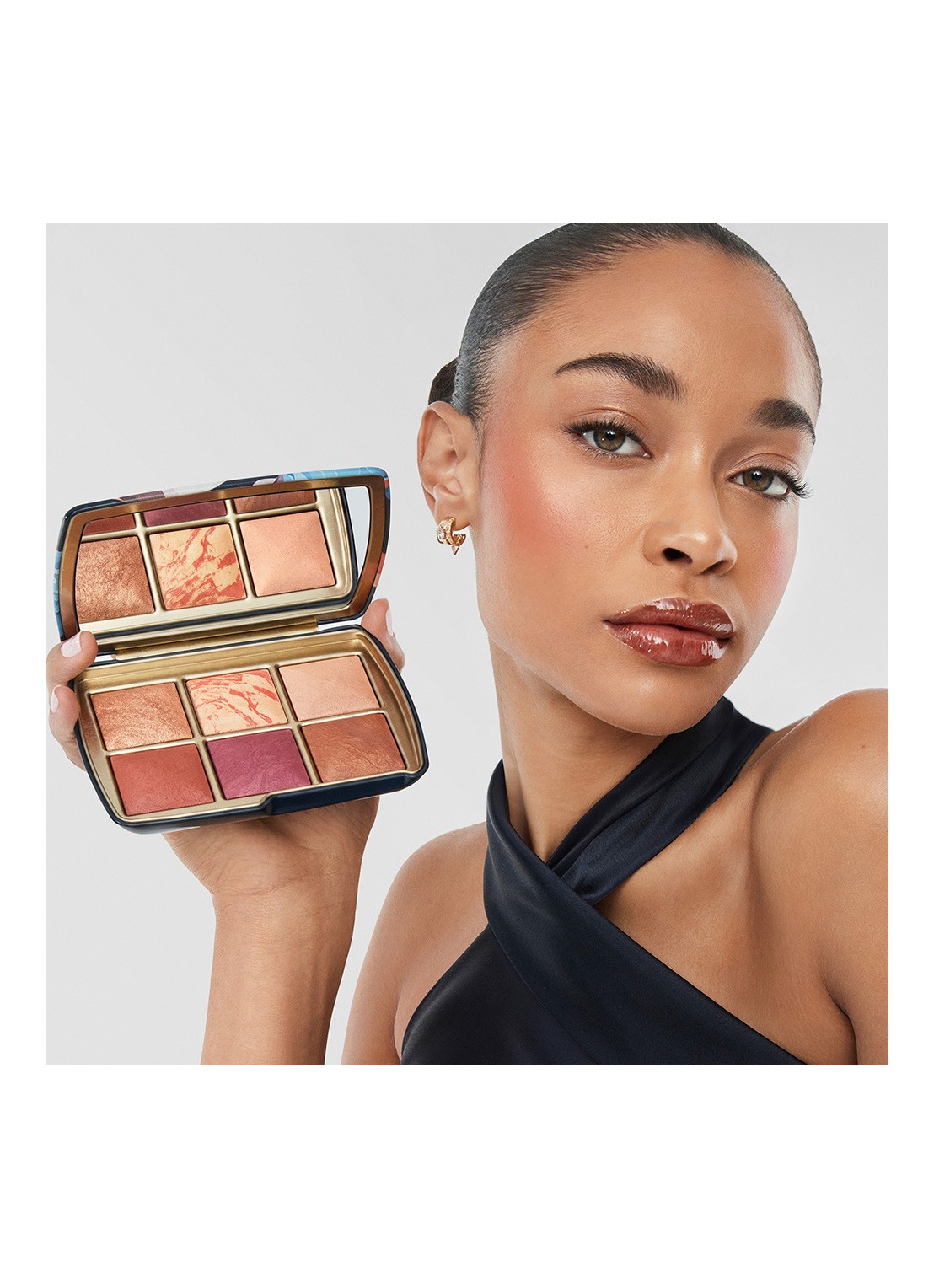 Hourglass Ambient Lighting Edit Unlocked - Limited Editon make- up palette - detail 5 fox
