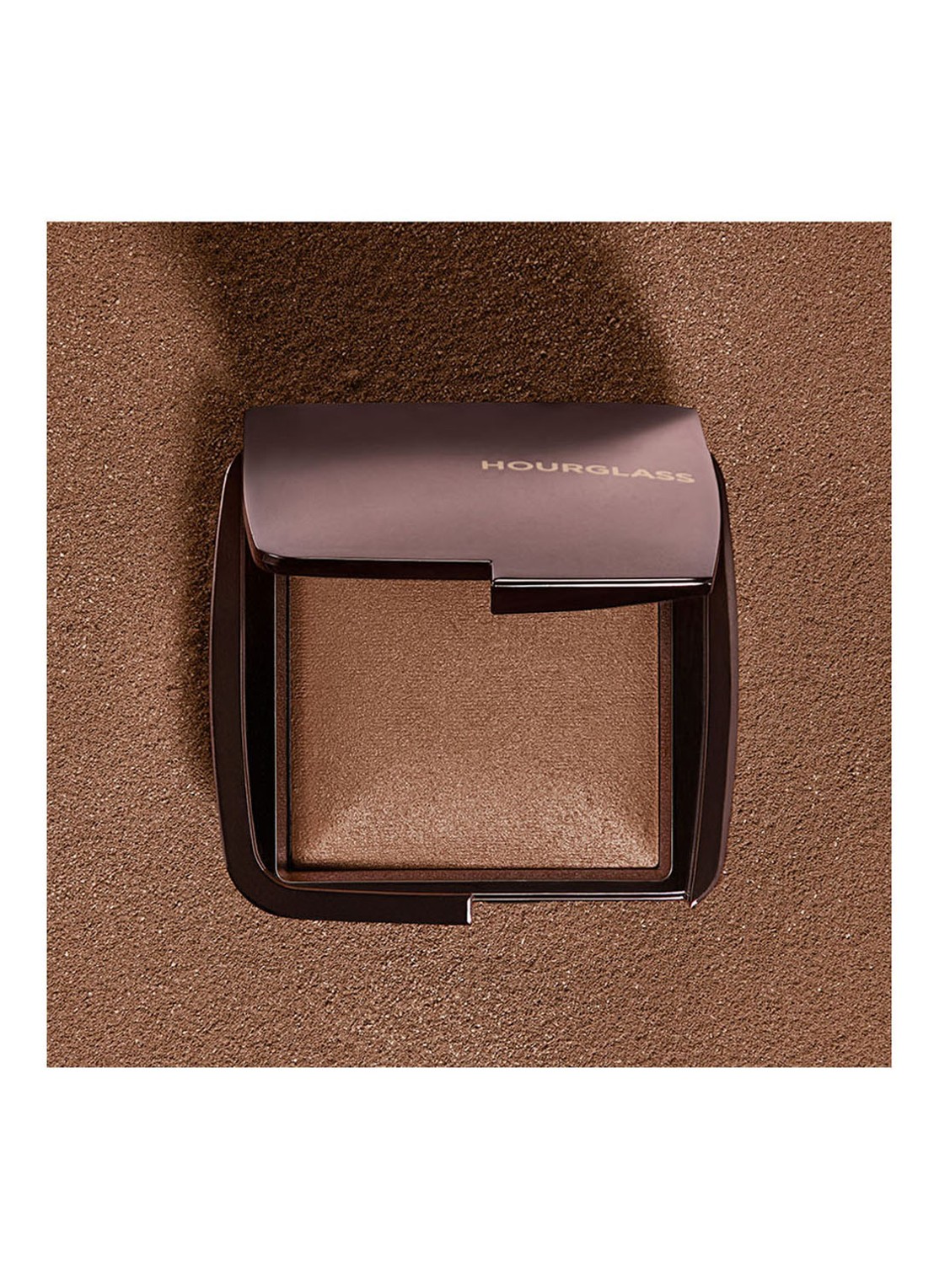 Hourglass AMBIENT™ Lighting Finishing Powder - bronzer - detail 2 eternal light