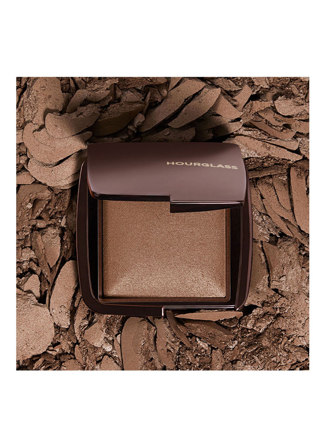 Hourglass AMBIENT™ Lighting Finishing Powder - bronzer - detail 3 eternal light