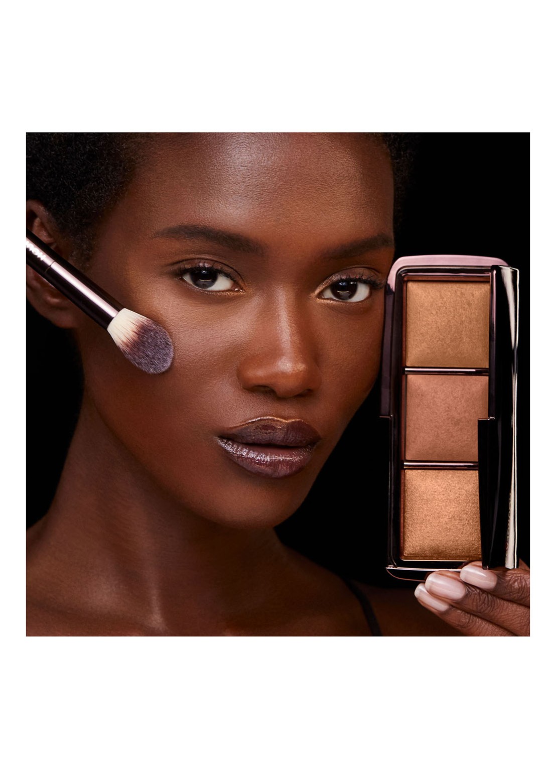 Hourglass AMBIENT™ Lighting Palette Volume 3 - poeder & highlighter palette - detail 2 bruin