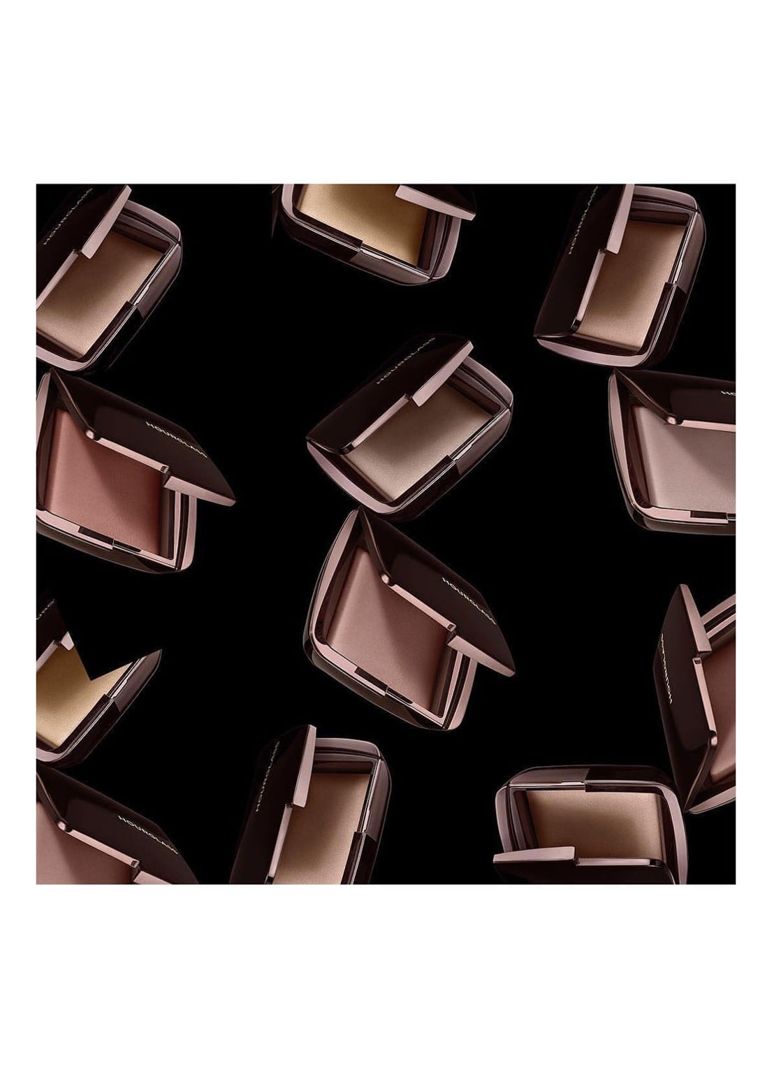 Hourglass AMBIENT™ Lightning Finishing powder - lichtreflecterend poeder - detail 3 luminous light