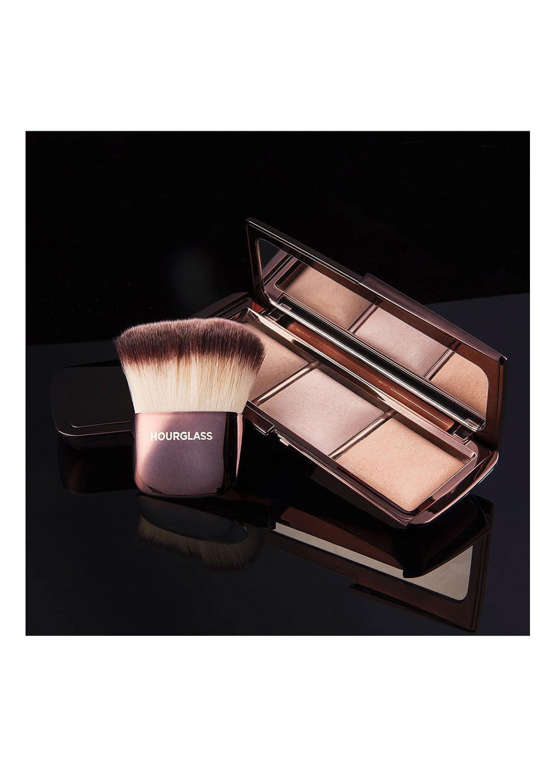 Hourglass AMBIENT™ Powder Brush - poederkwast - voorkant 2 donkerbruin