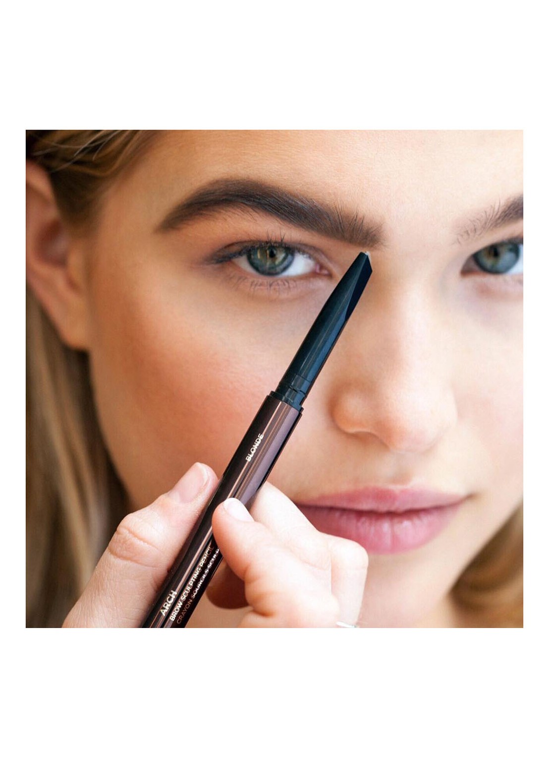 Hourglass Arch Brow Sculpting Pencil - wenkbrauwpotlood - voorkant 7 auburn