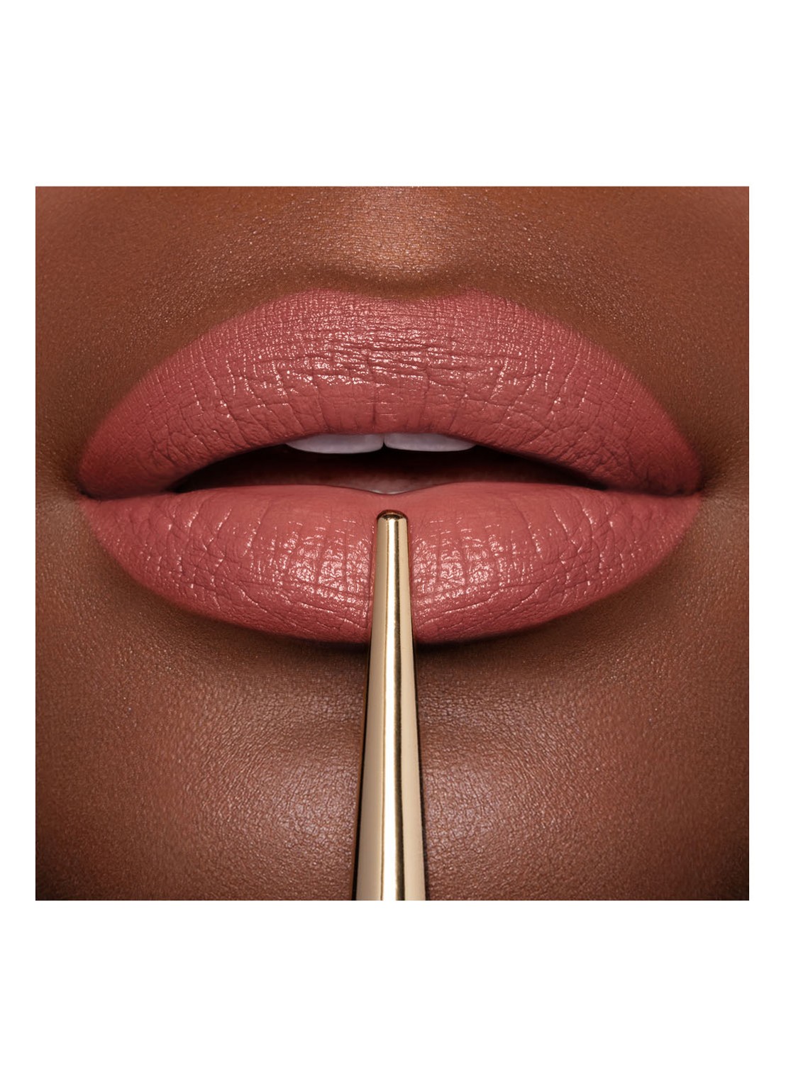 Hourglass CONFESSION™ Ultra Slim High Intensity Refillable lipstick - navulbare lipstick - detail 4 when i was