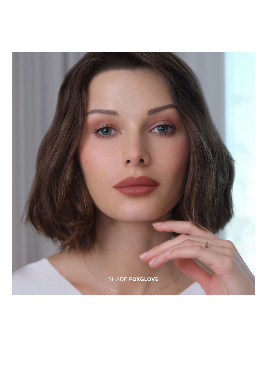 Hourglass Unlocked Soft Matte Lipstick - lipstick - detail 5 356 foxglove