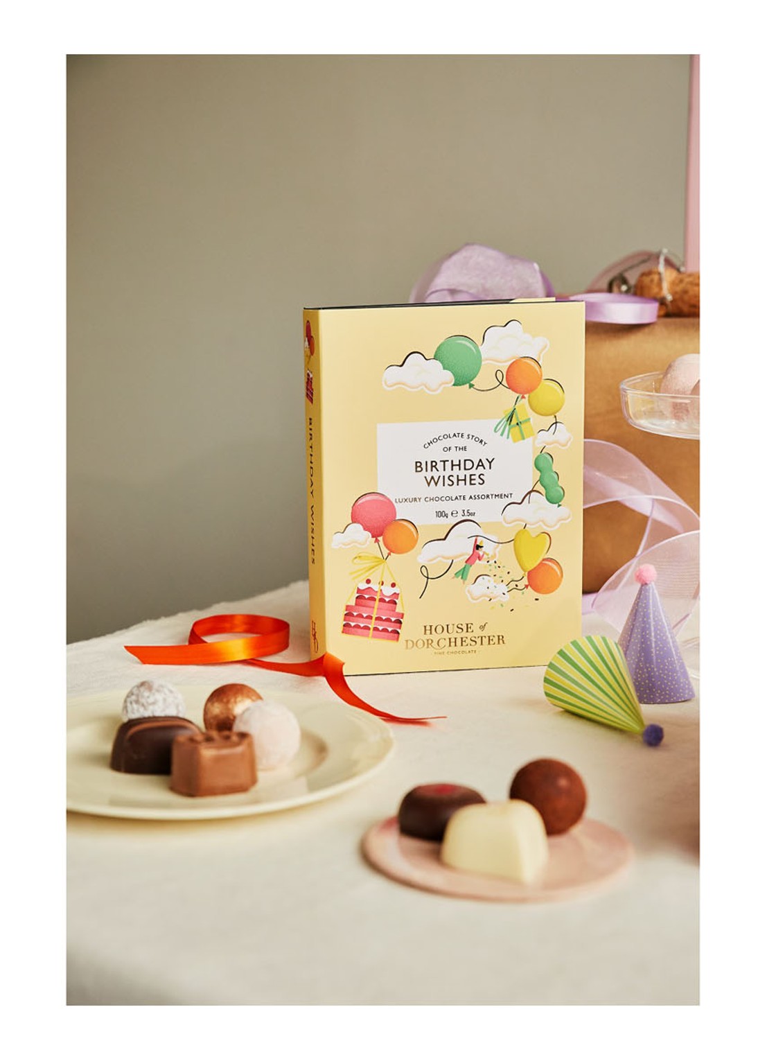 House of Dorchester Happy Birthday Book Box chocolade bonbons 8 stuks - achterkant undefined