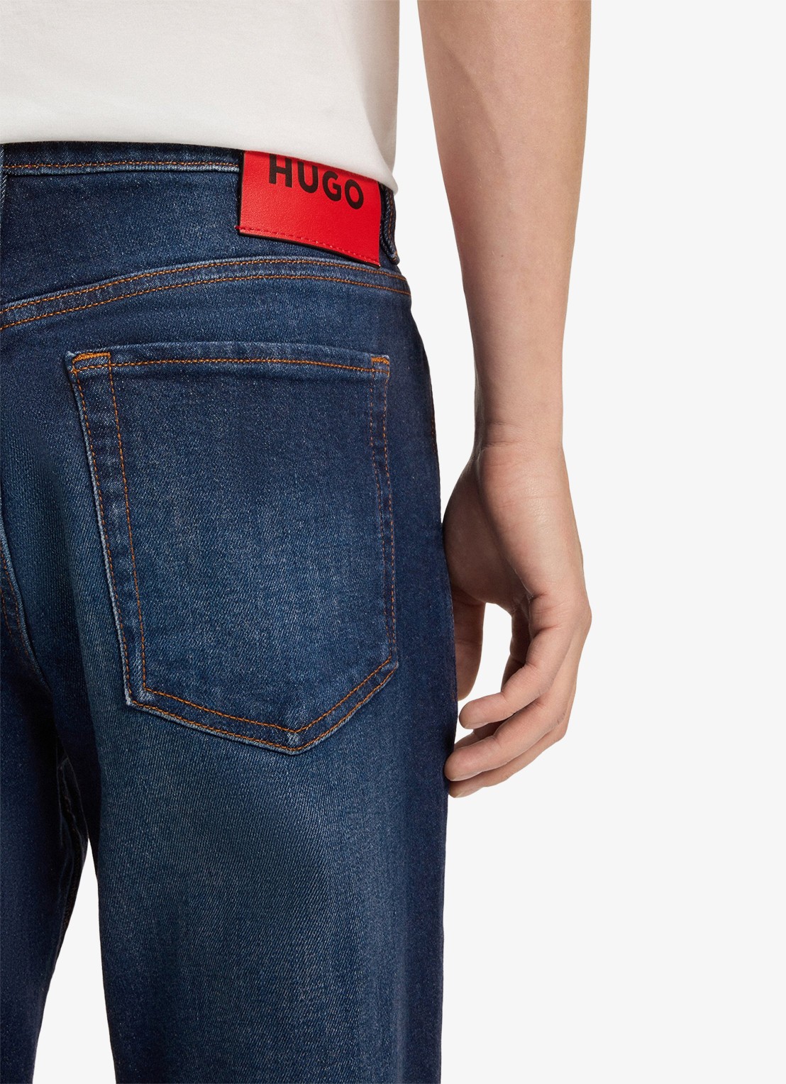 HUGO 634 slim fit jeans met donkere wassing - detail 3 indigo
