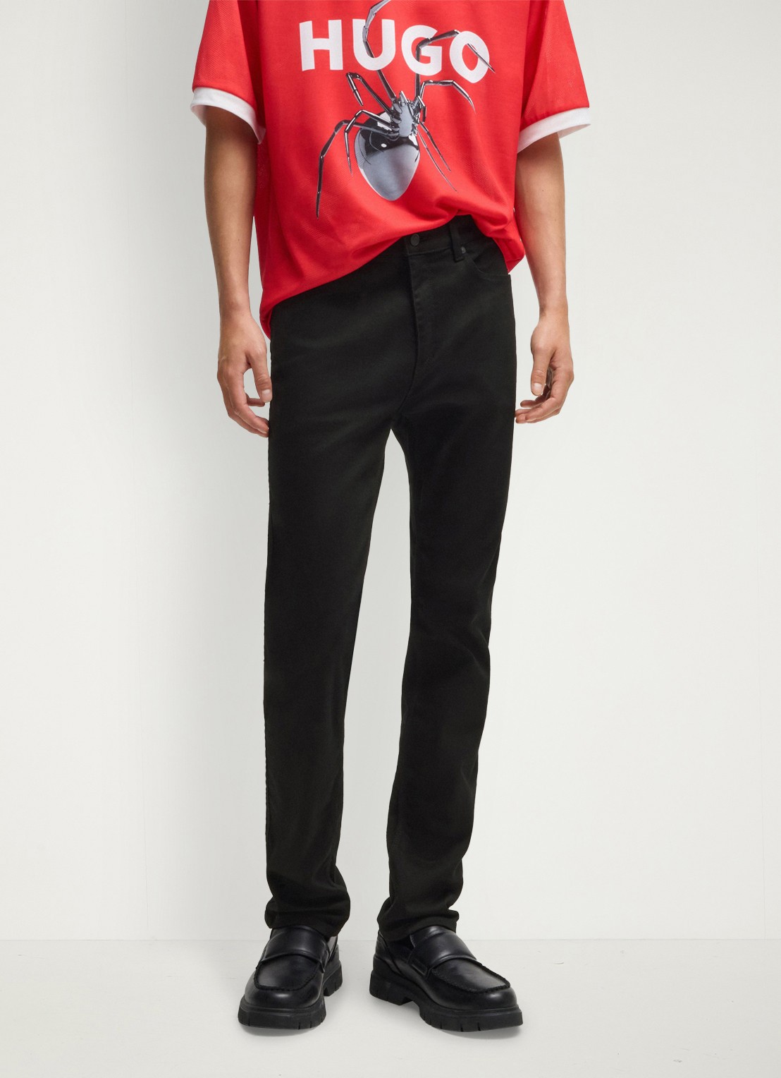 HUGO 708 slim fit jeans met gekleurde wassing - detail 3 zwart