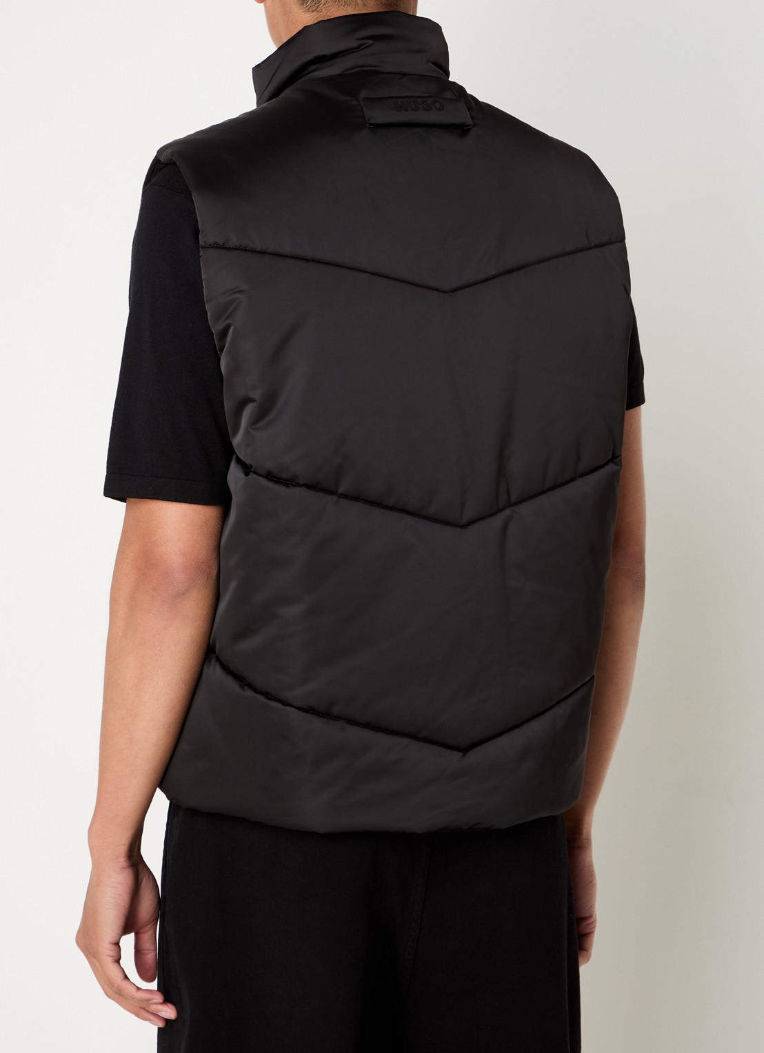 HUGO Berolino2531 gewatteerde bodywarmer met ritszakken - achterkant 4 zwart