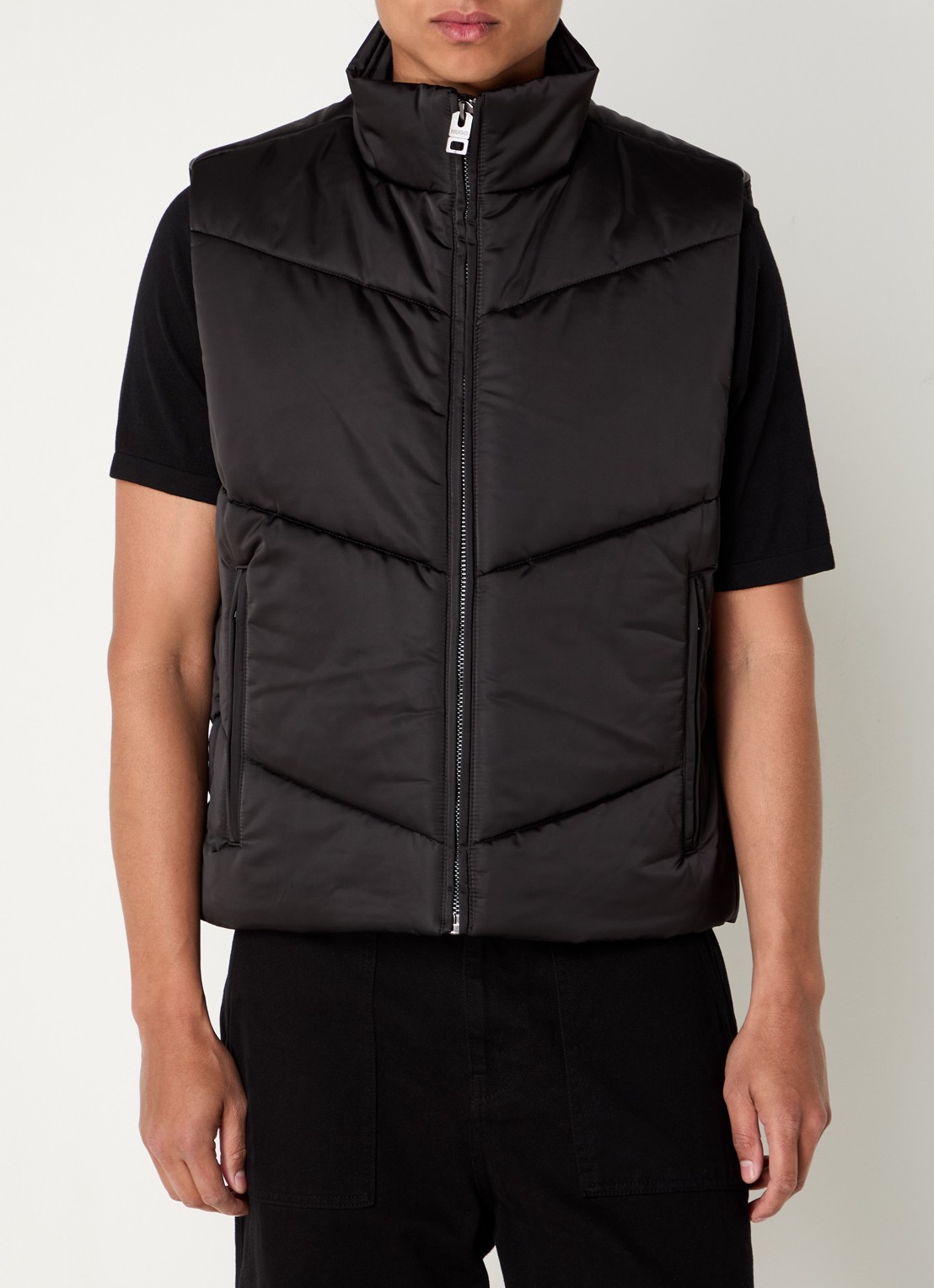 HUGO Berolino2531 gewatteerde bodywarmer met ritszakken - detail 3 zwart