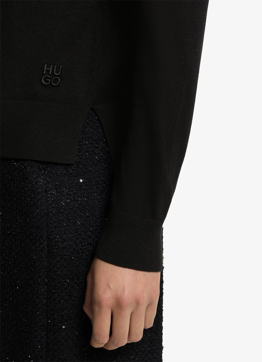 HUGO Coltrui in kasjmierblend met logoborduring  - detail 5 zwart