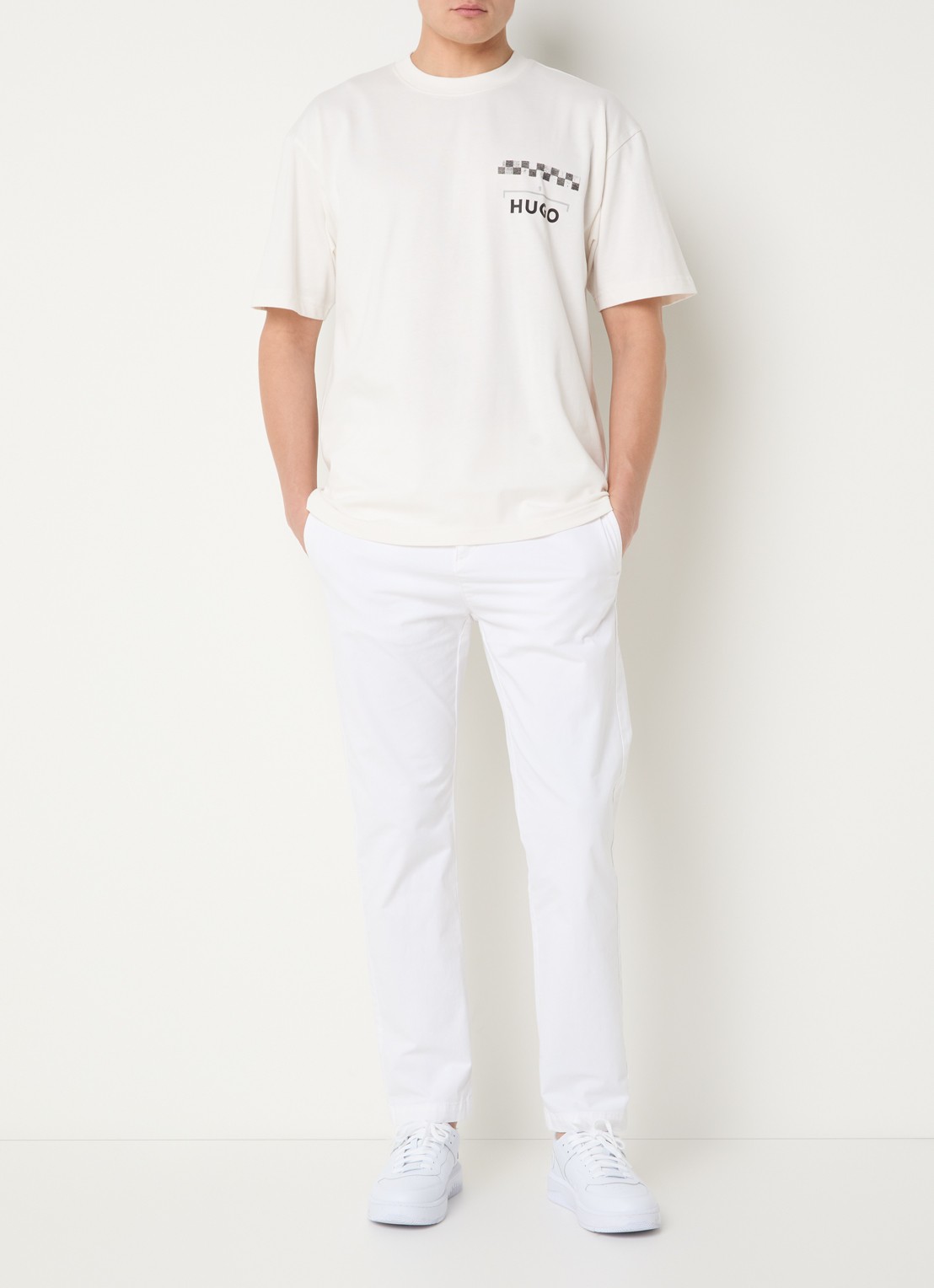 HUGO David slim fit chino met steekzakken - voorkant 2 wit