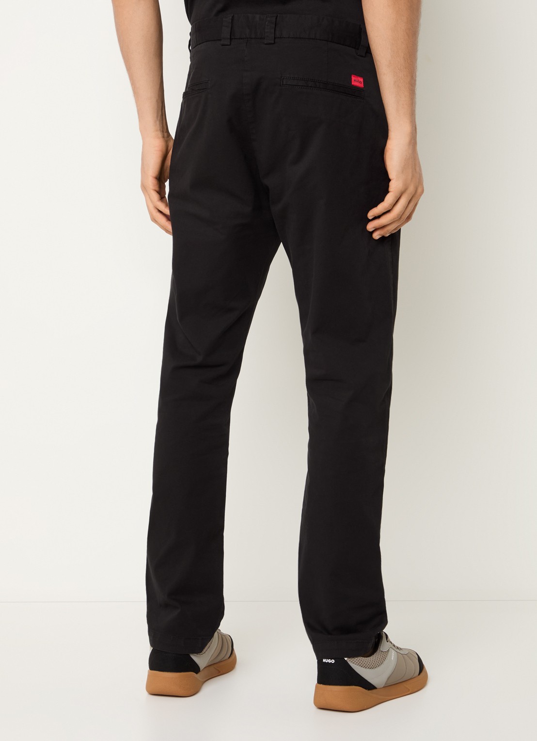 HUGO David slim fit chino met steekzakken - achterkant 2 black-001 / zwart